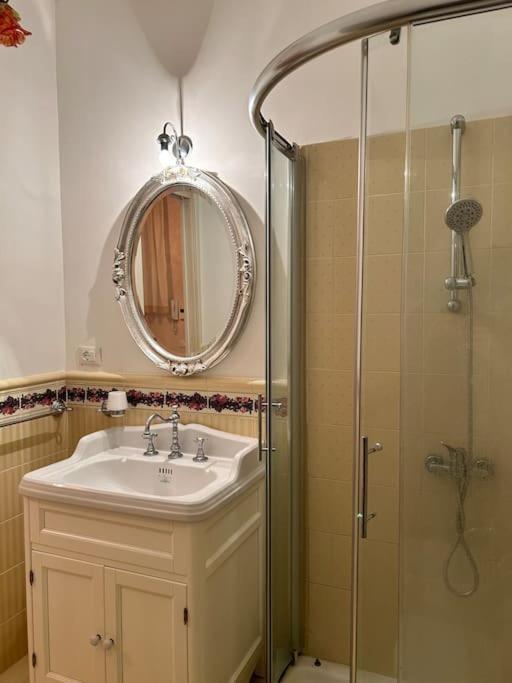 Vacanze Romane Apartment Анцио Экстерьер фото